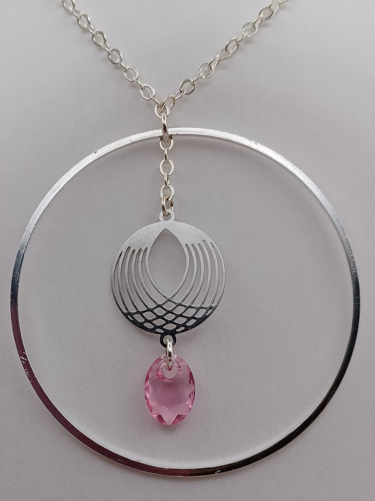 Collier Estampe Ronde – Élégance lumineuse & personnalisable