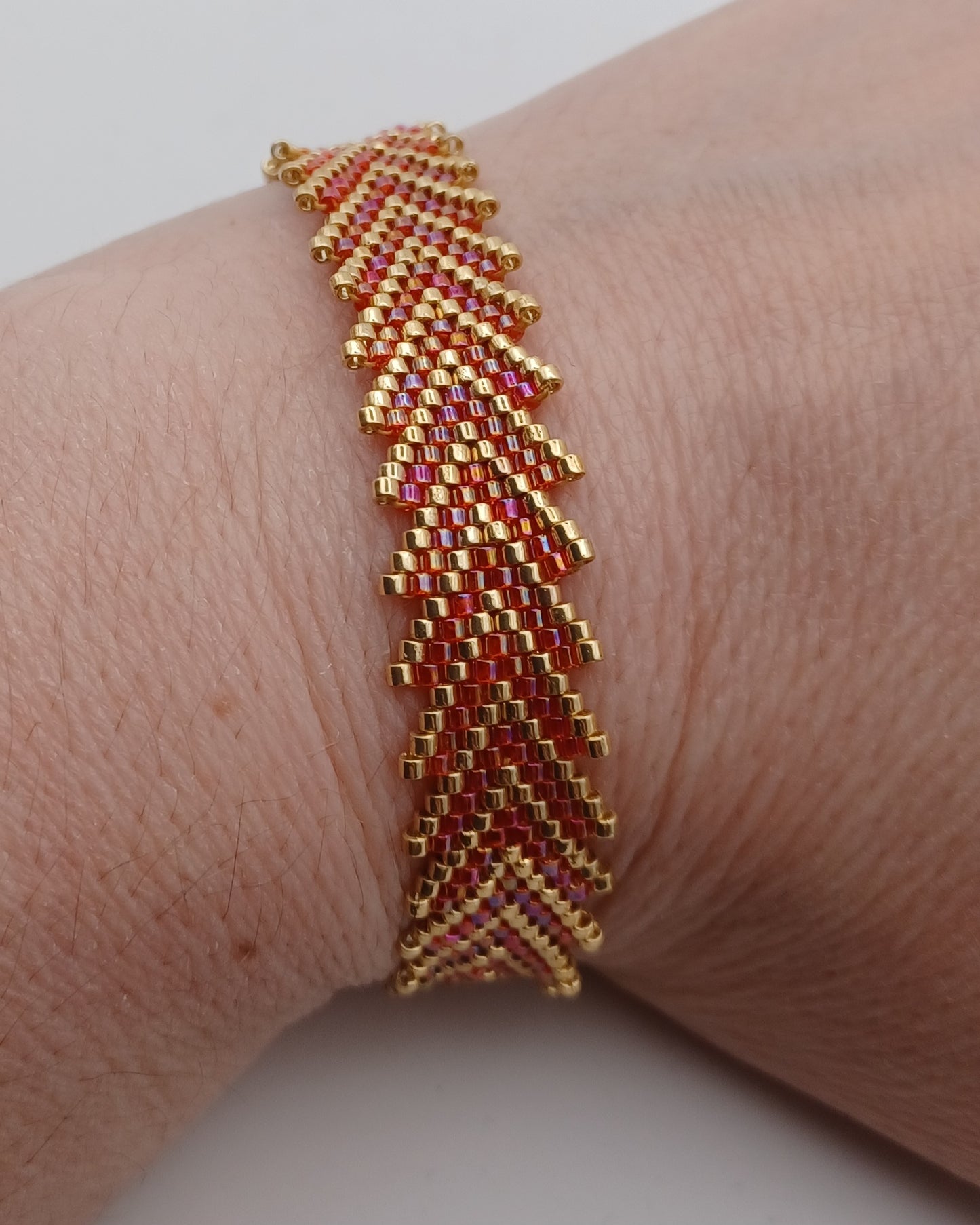 Bracelet Miyuki tissé – Élégance artisanale en perles délicates