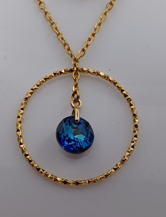 Collier Blue