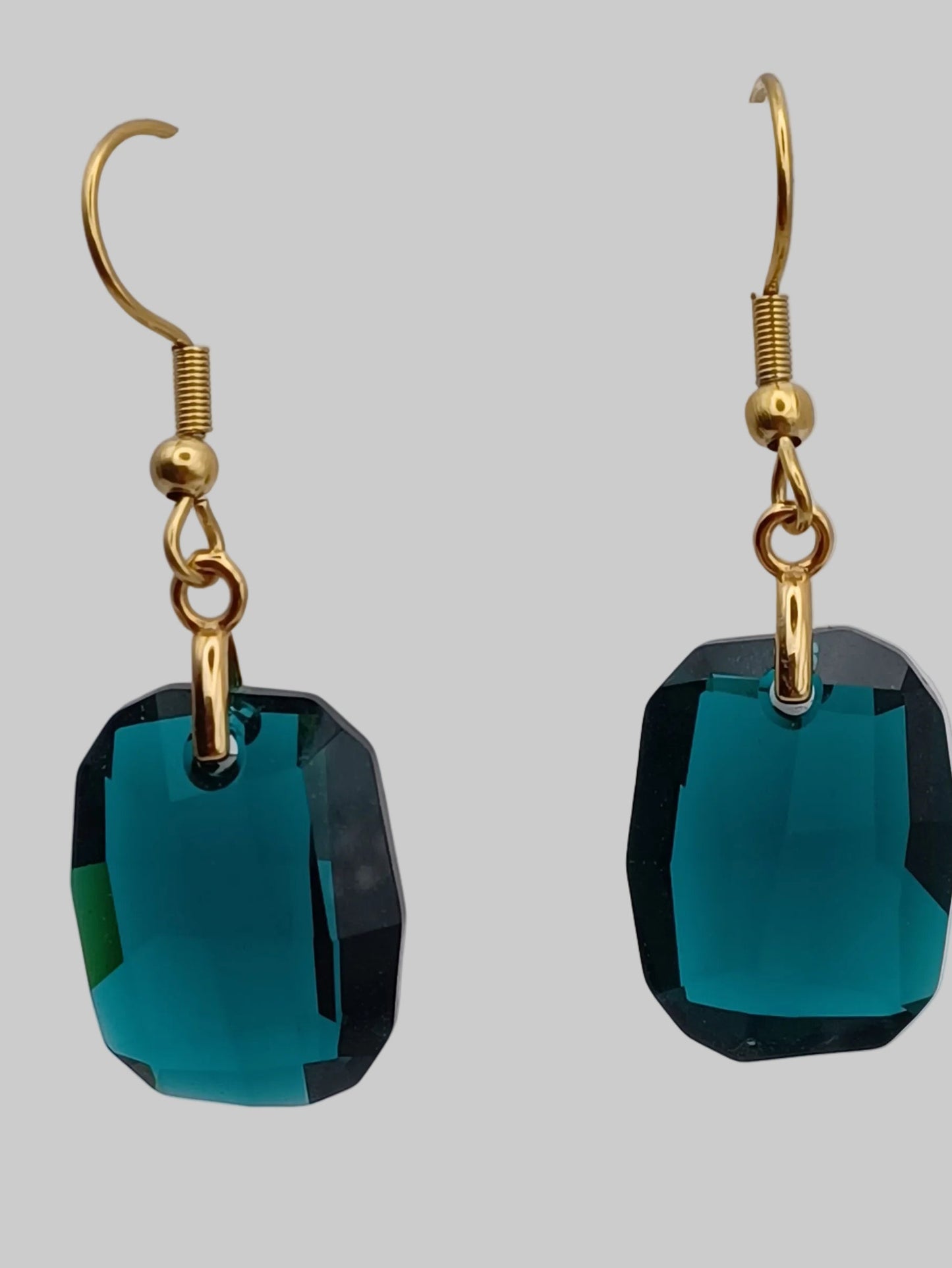 Boucles d’oreilles Emerald Crystal – Élégance artisanale