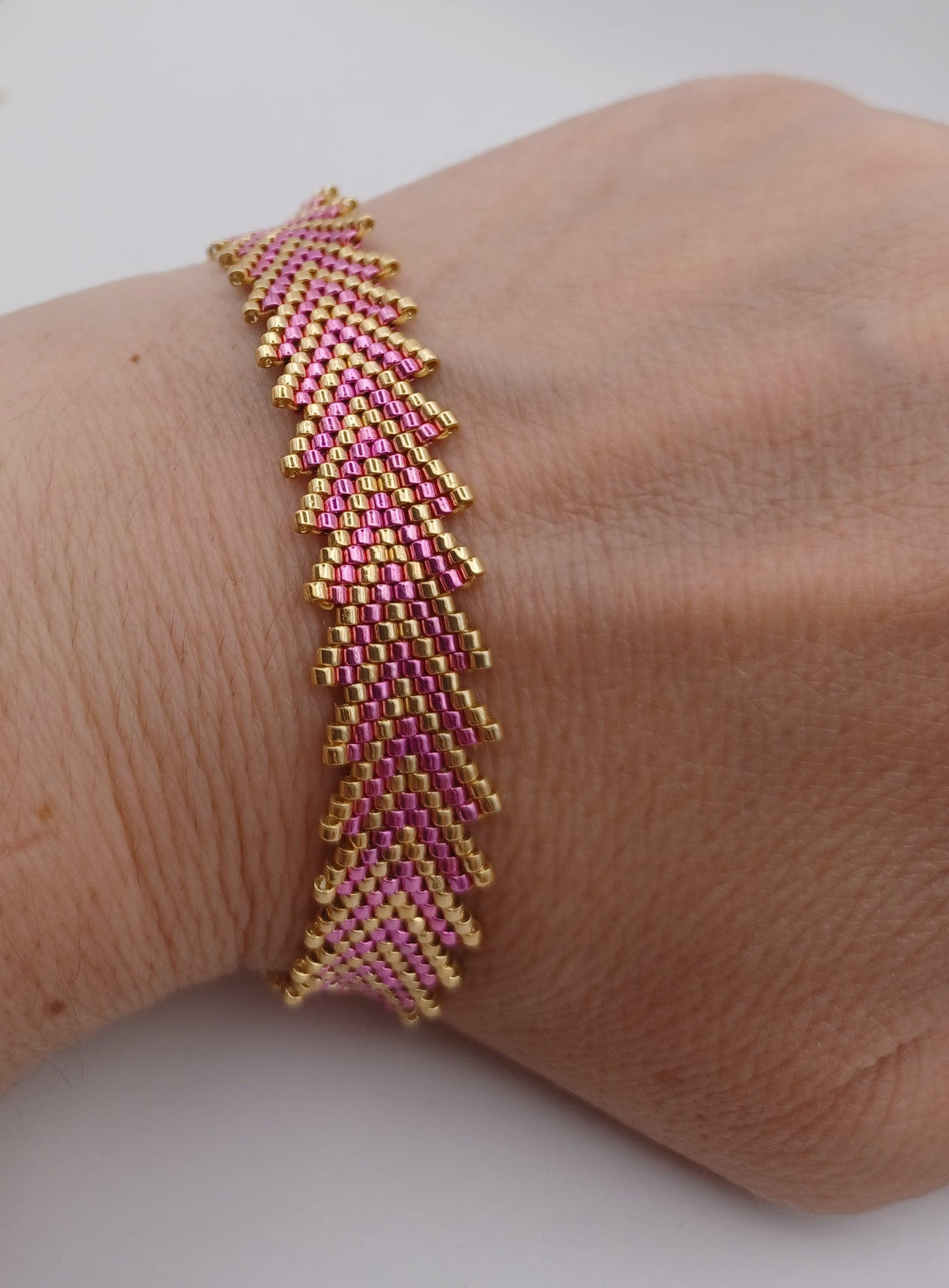 Bracelet Miyuki tissé – Élégance artisanale en perles délicates