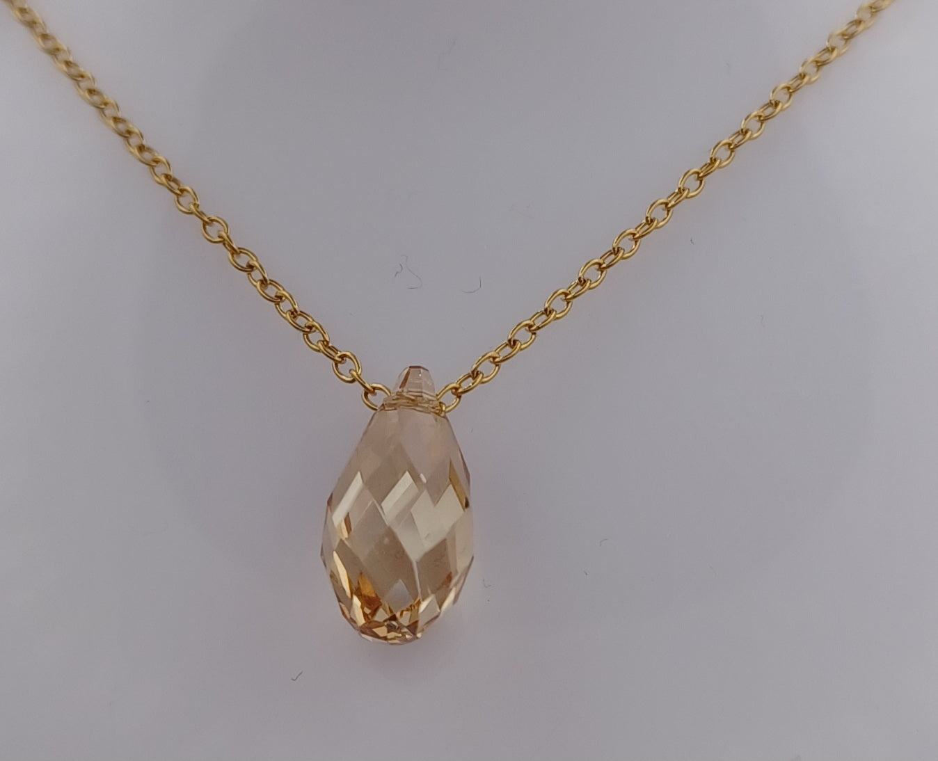 Collier Goutte cristal – Élégance fine & lumineuse